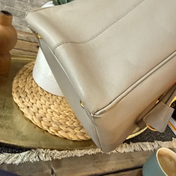 AUTHENTIC Prada Beige Leather Tote Bag ( with proof) - Picture 8 of 12